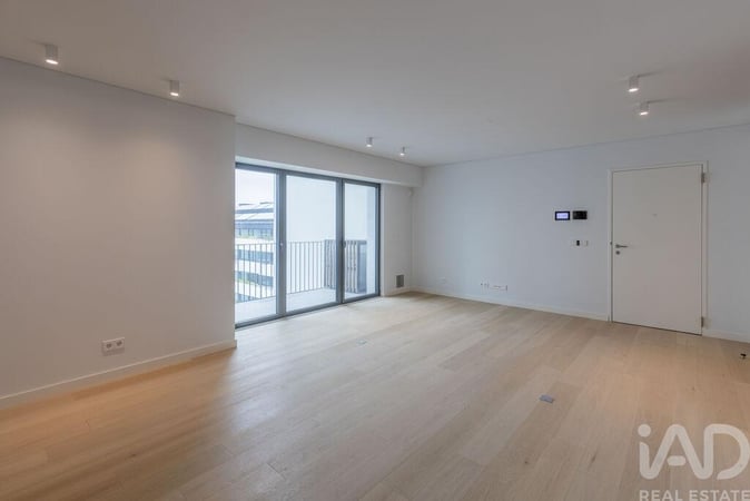 Apartment in Campolide - view 1