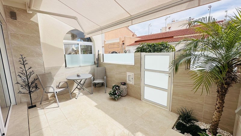 Apartment in El Chaparral - view 1