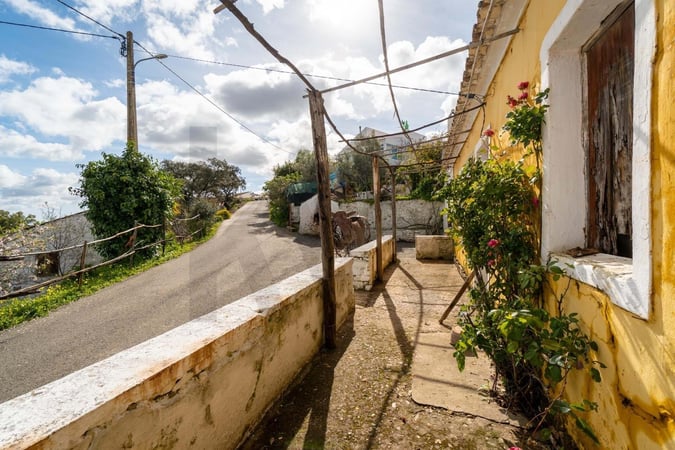 Villa in Odeleite - view 1