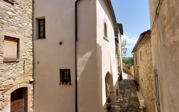House in Cetona - view 1