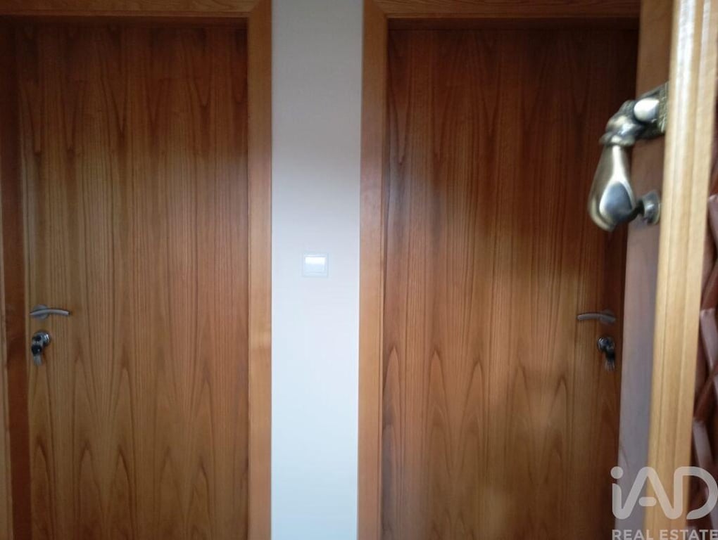 House in Torre de Moncorvo - Image 3