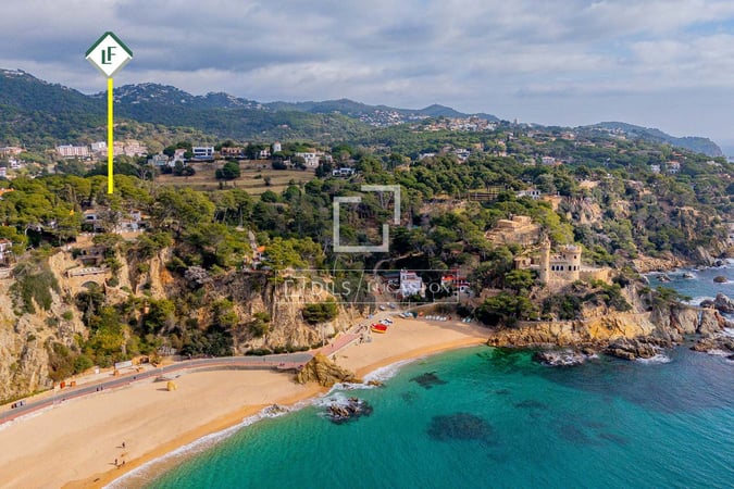 House in Girona - view 1