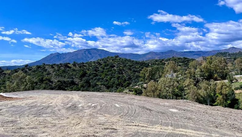 Land in Estepona - view 1