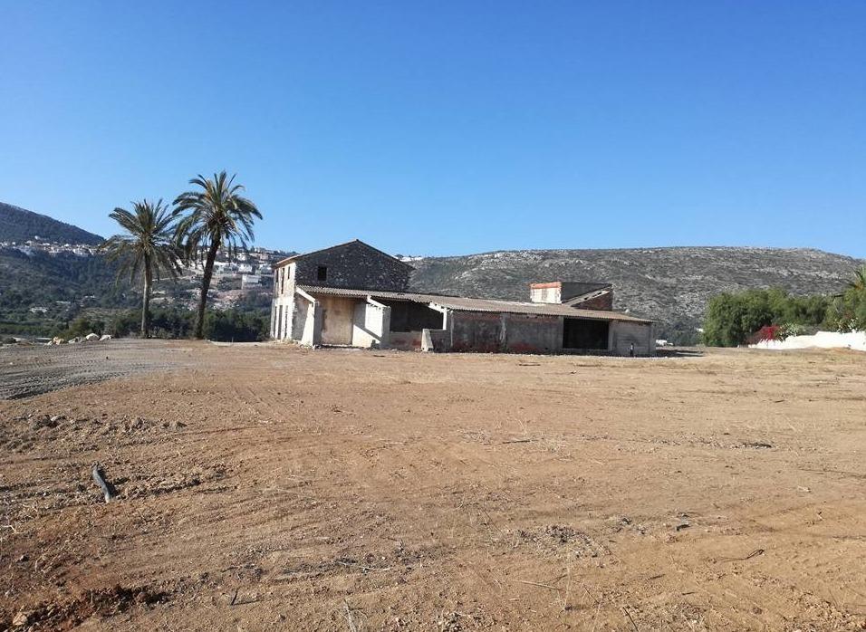 Land in Denia - Image 2