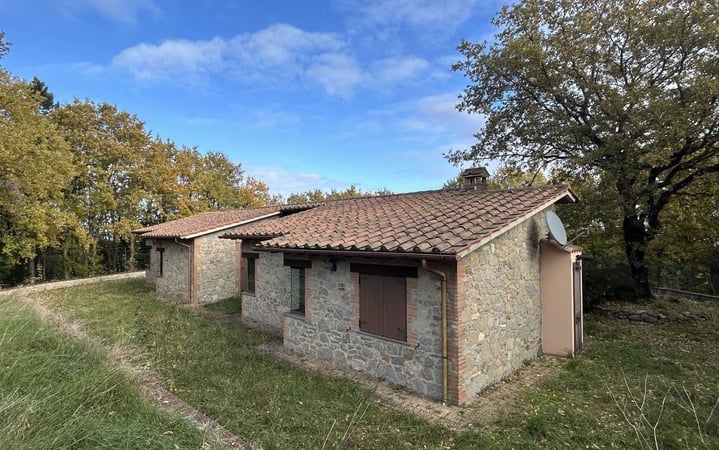 House in San Venanzo - view 1