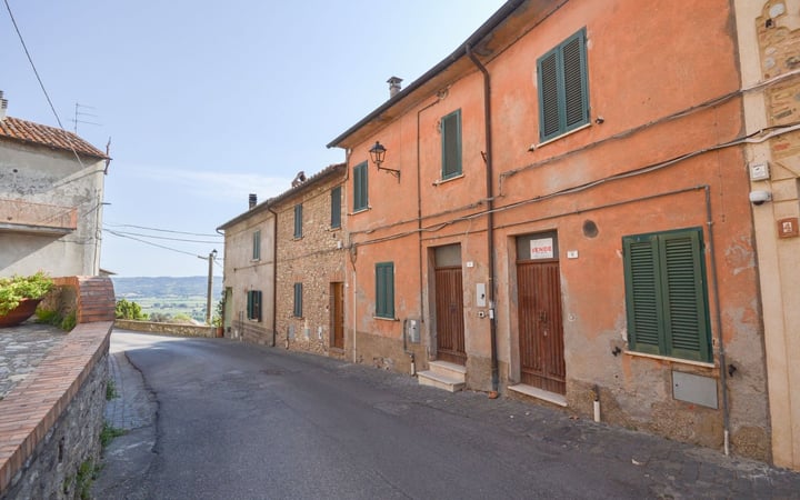 House in Fabro - view 1