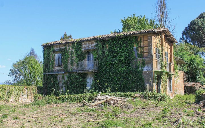 House in Orvieto - view 1