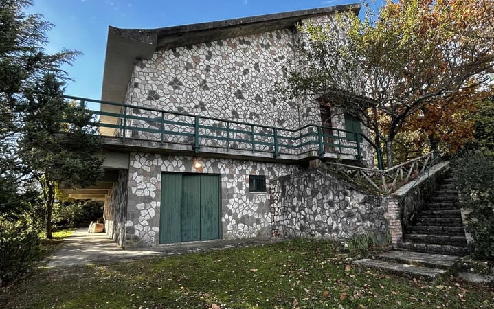 House in Ospedaletto - view 1