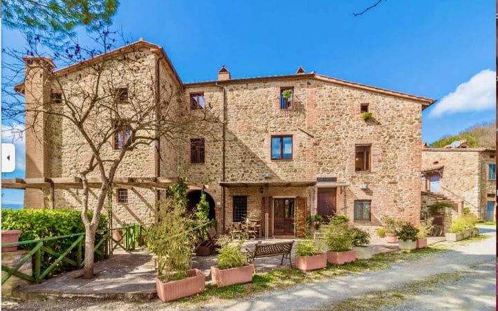 House in Monteleone d'Orvieto - view 1