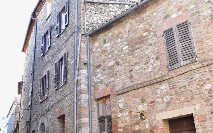 House in Ficulle - view 1