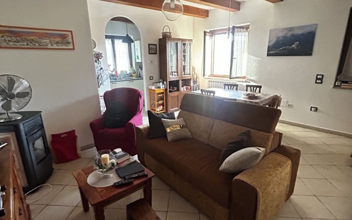 House in Marsciano - view 1