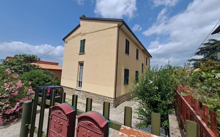 House in Panicale - view 1