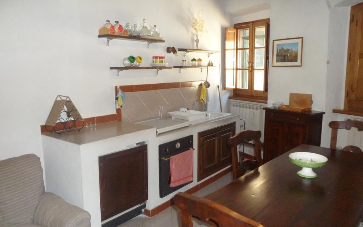 House in Cetona - Image 3