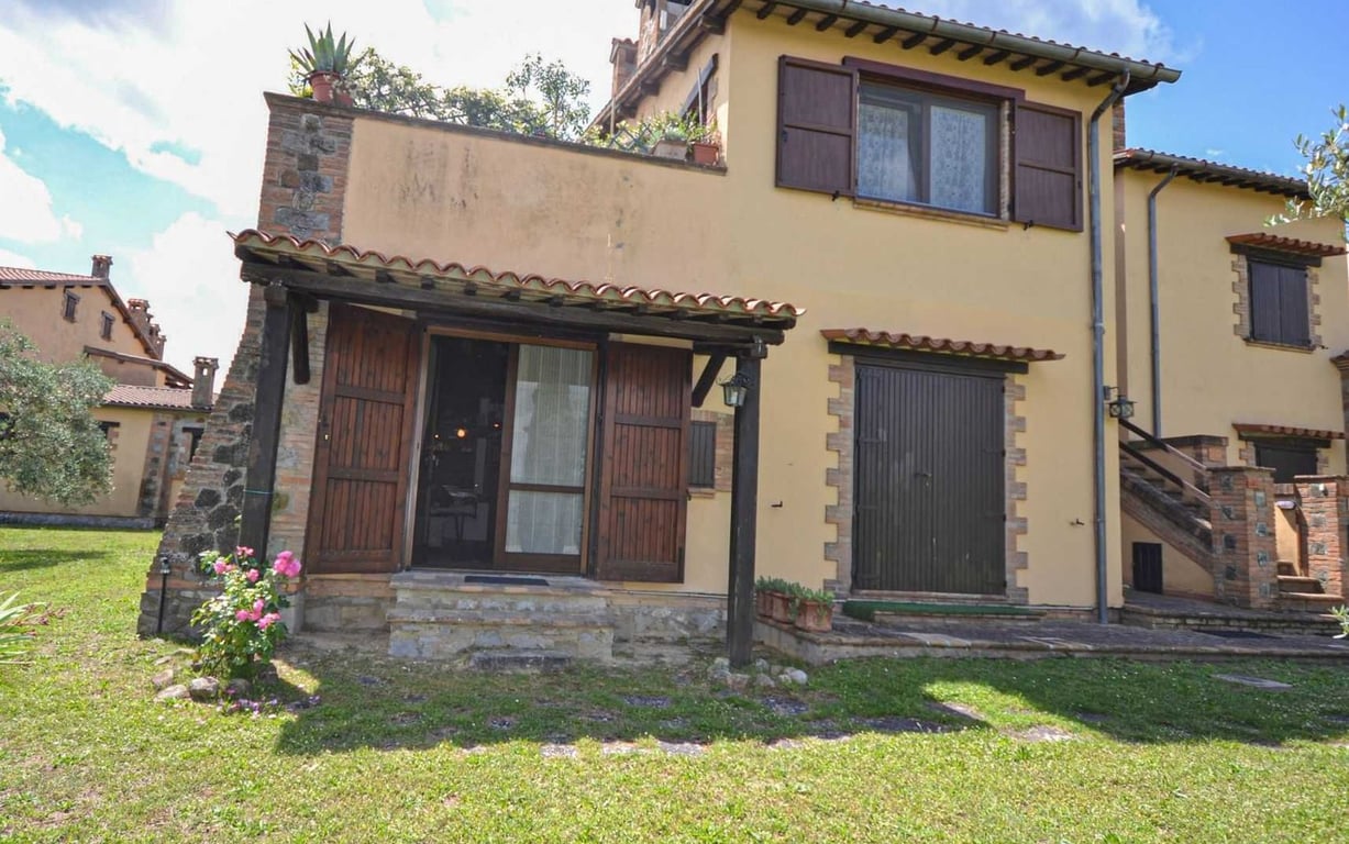 House in Sala - Image 3