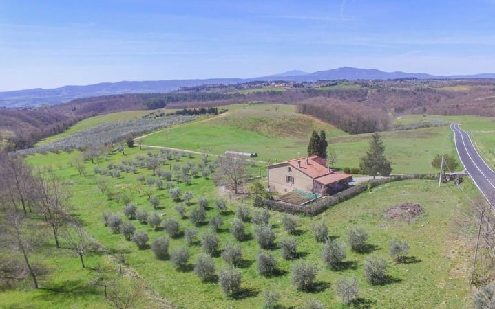 House in Montegabbione - view 1