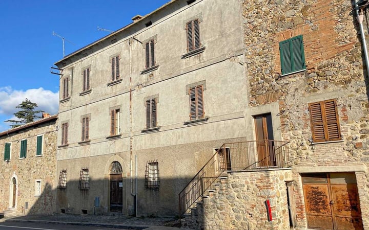 House in Parrano - view 1