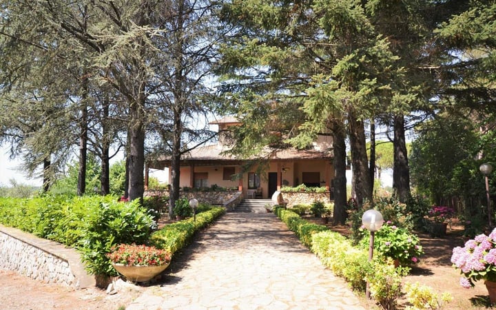 House in Monteleone d'Orvieto - view 1