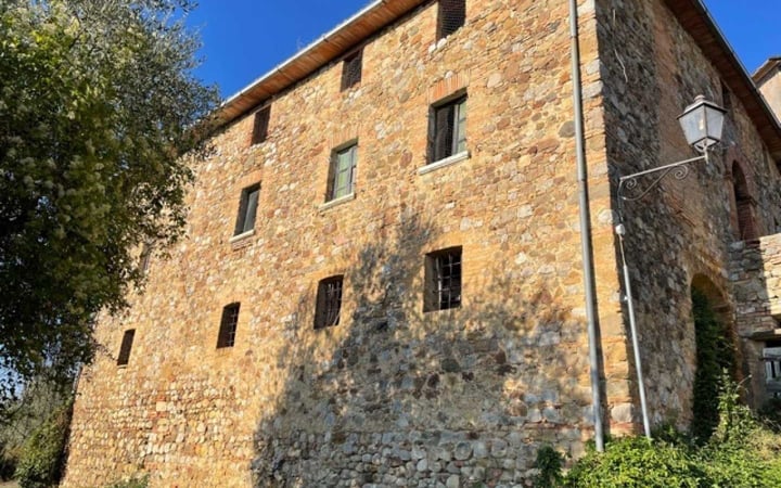 House in Ficulle - view 1