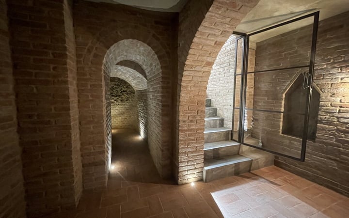 House in Allerona - view 1