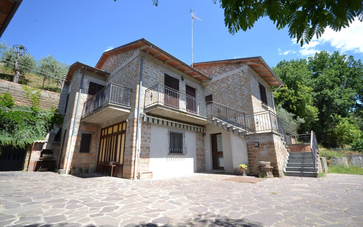 House in Orvieto Scalo - Image 3