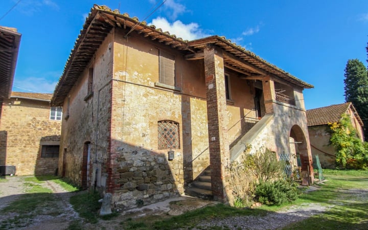 House in Panicale - view 1