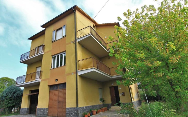 House in Monteleone d'Orvieto - view 1