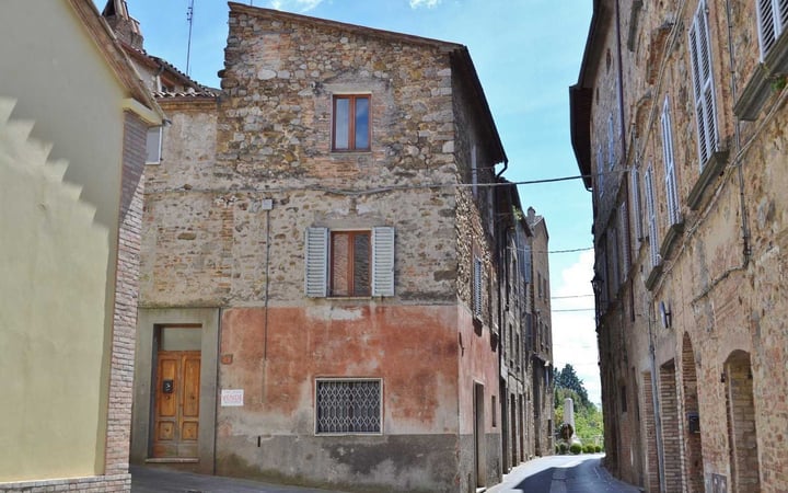 House in Ficulle - view 1