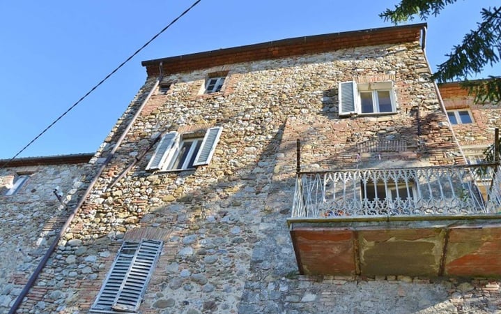 House in Ficulle - view 1