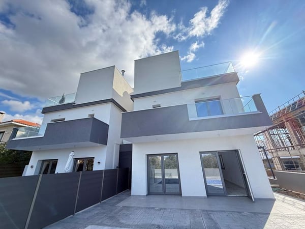 Villa in Mandria - view 1