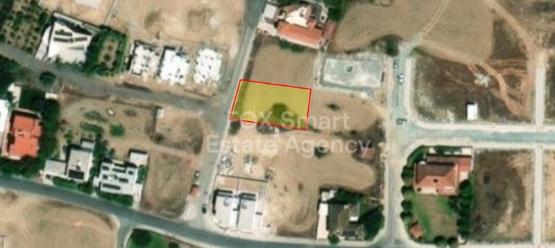 Land in Nisou - view 1