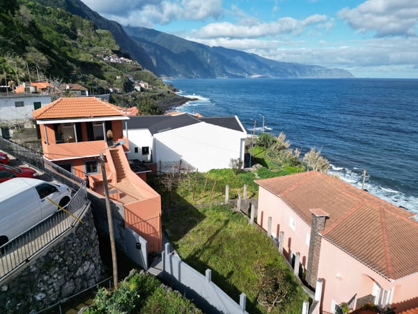 Villa in Ponta Delgada - view 1