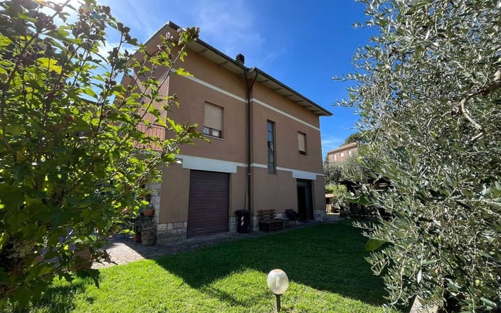 House in Citta della Pieve - view 1