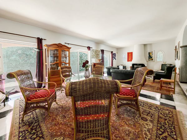 Villa in Marbella - view 1