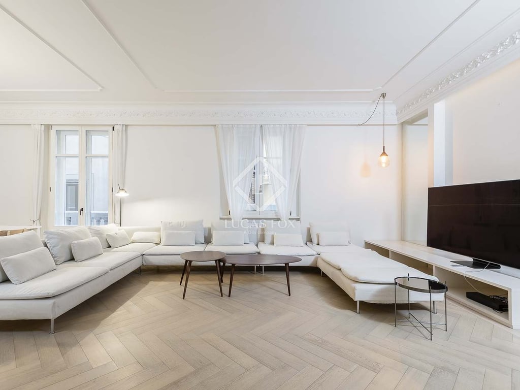 Apartment in Barcelona - Image 3