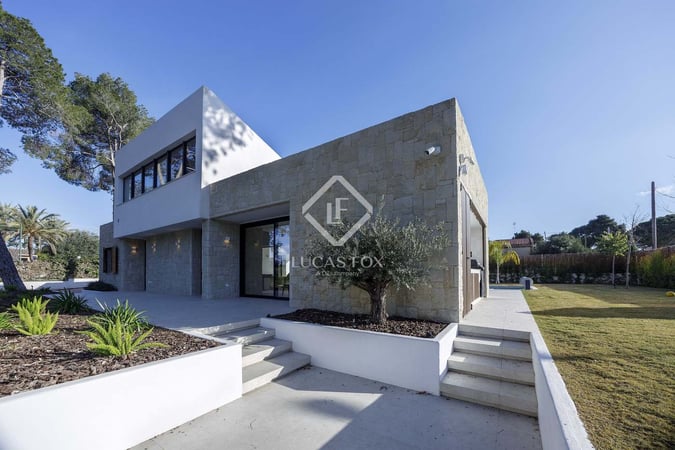 House in L'Eliana - view 1