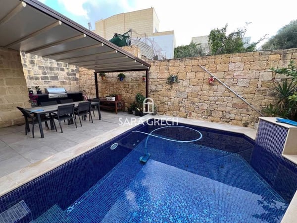 House in Mosta - view 1