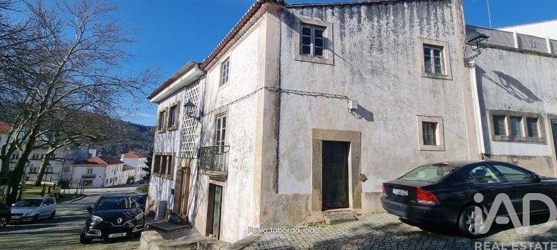 House in Santa Maria da Devesa - view 1