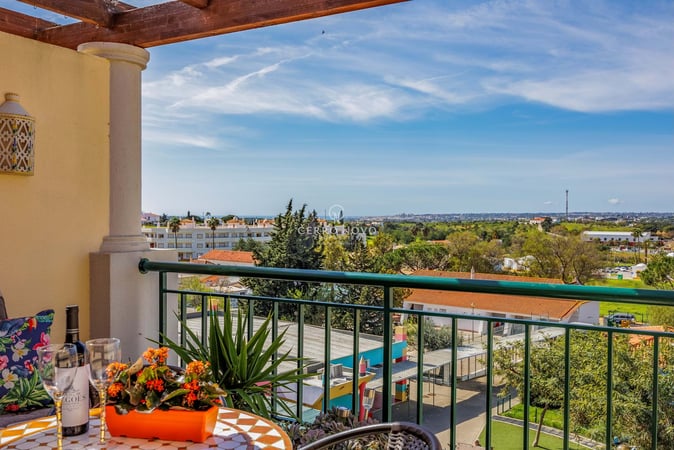 Apartment in Guia - view 1