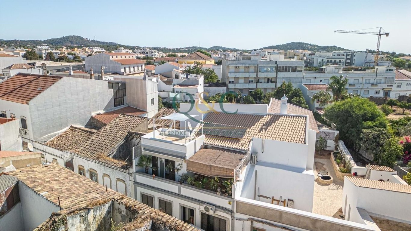 Apartment in Sao Bras de Alportel - Image 2