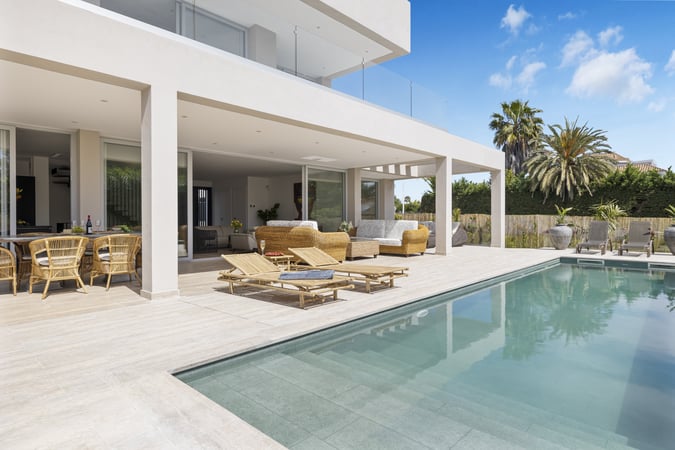 Villa in San Pedro de Alcantara - view 1