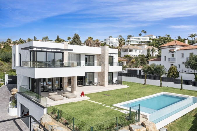 House in Benahavis - view 1