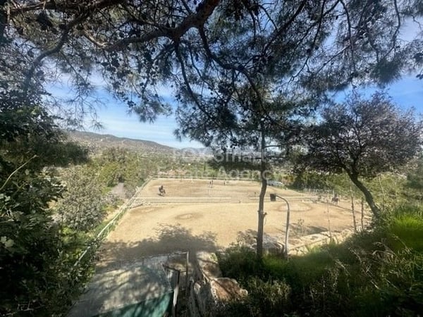 Land in Parekklisha - view 1