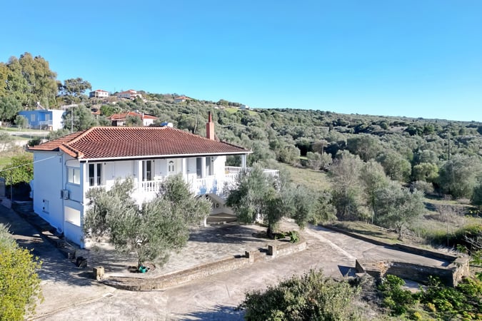 Villa in Kallithea - view 1