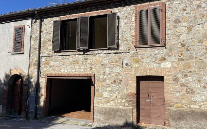 House in Monteleone d'Orvieto - view 1