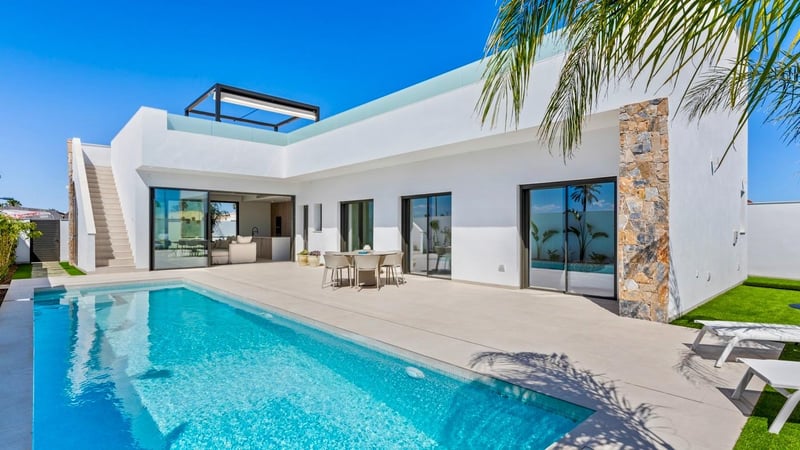 Villa in Los Alcazares - view 1