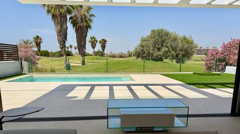 Villa in Los Alcazares - view 1