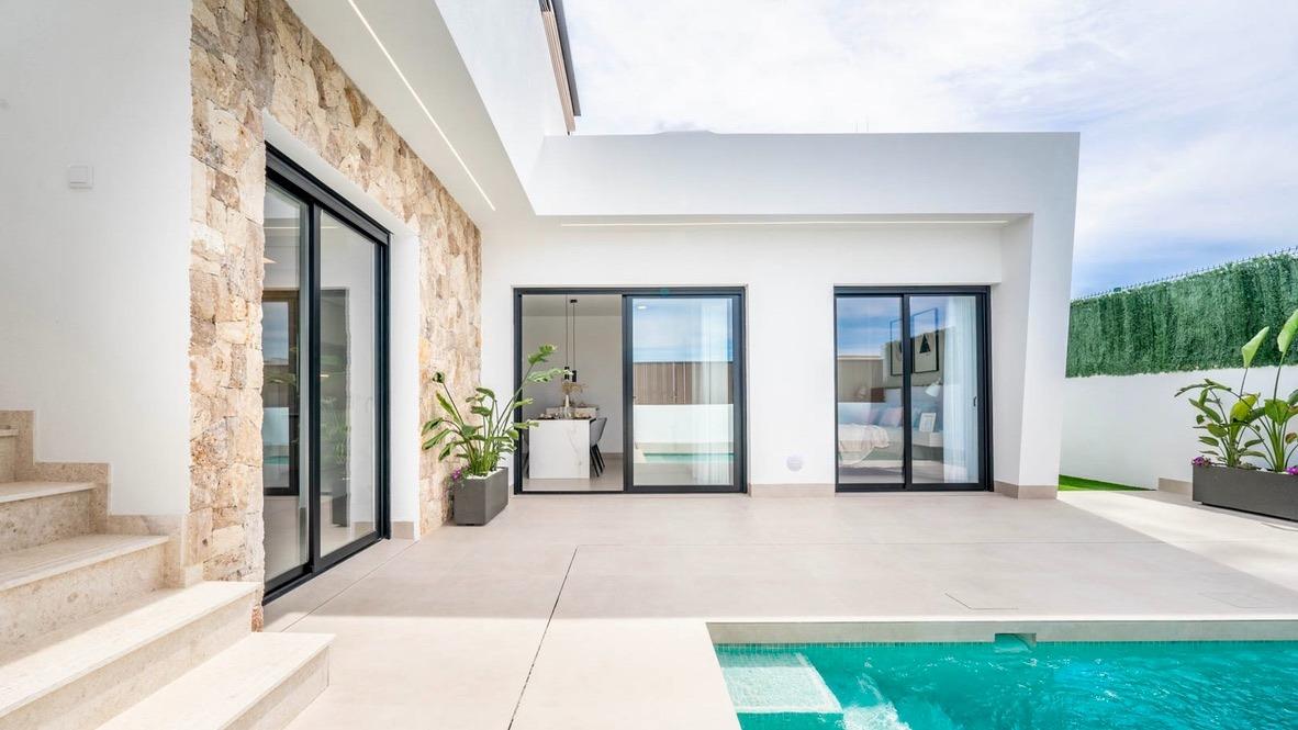 Villa in Lo Ferro - Image 2