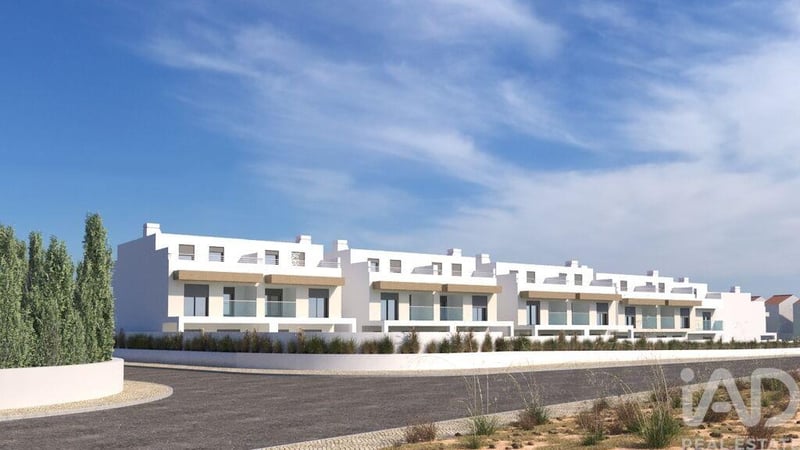 House in Vila Real de Santo Antonio - view 1