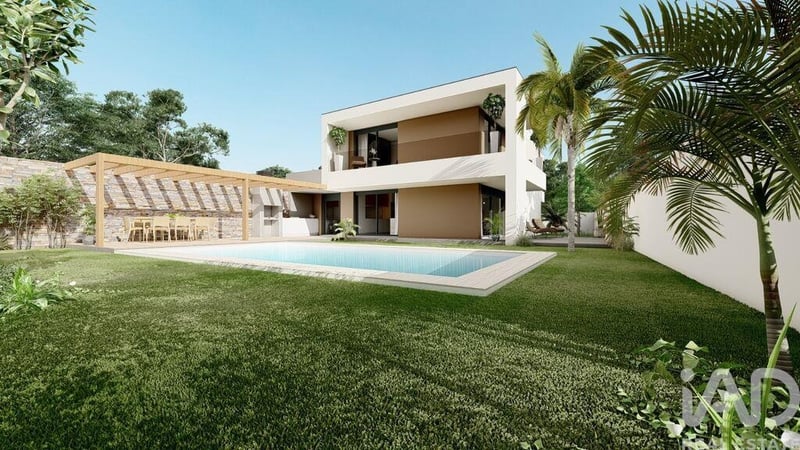 House in Viana do Castelo - view 1