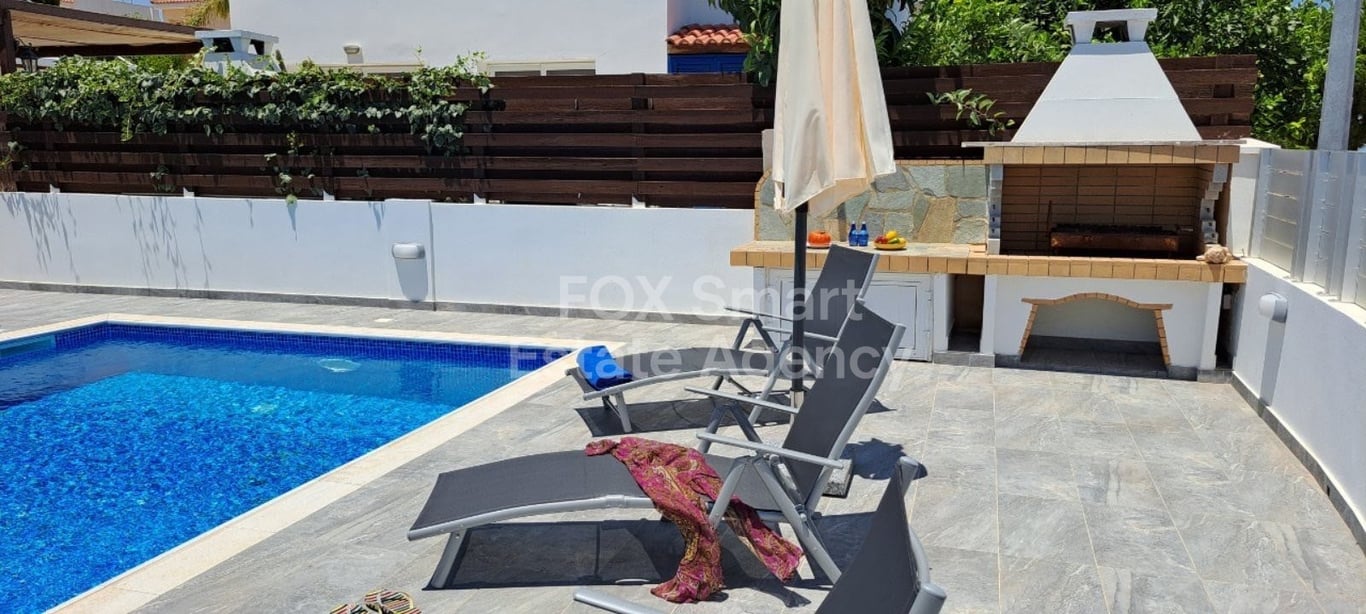 House in Livadia - Image 3